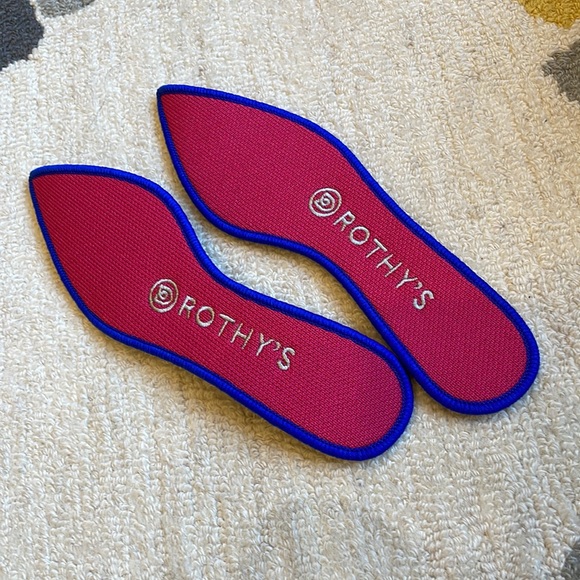 Rothy’s The Point - Solid Black - Picture 6 of 8